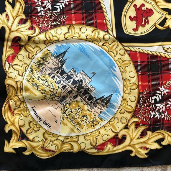 Edinburgh Castle, Red and Gold Castle Print Scarf art of the scarf,tie rack - Picture 4 of 7